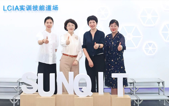 訪企業(yè)，聽心聲、促交流 | 區(qū)工商聯(lián)率隊走訪興千田